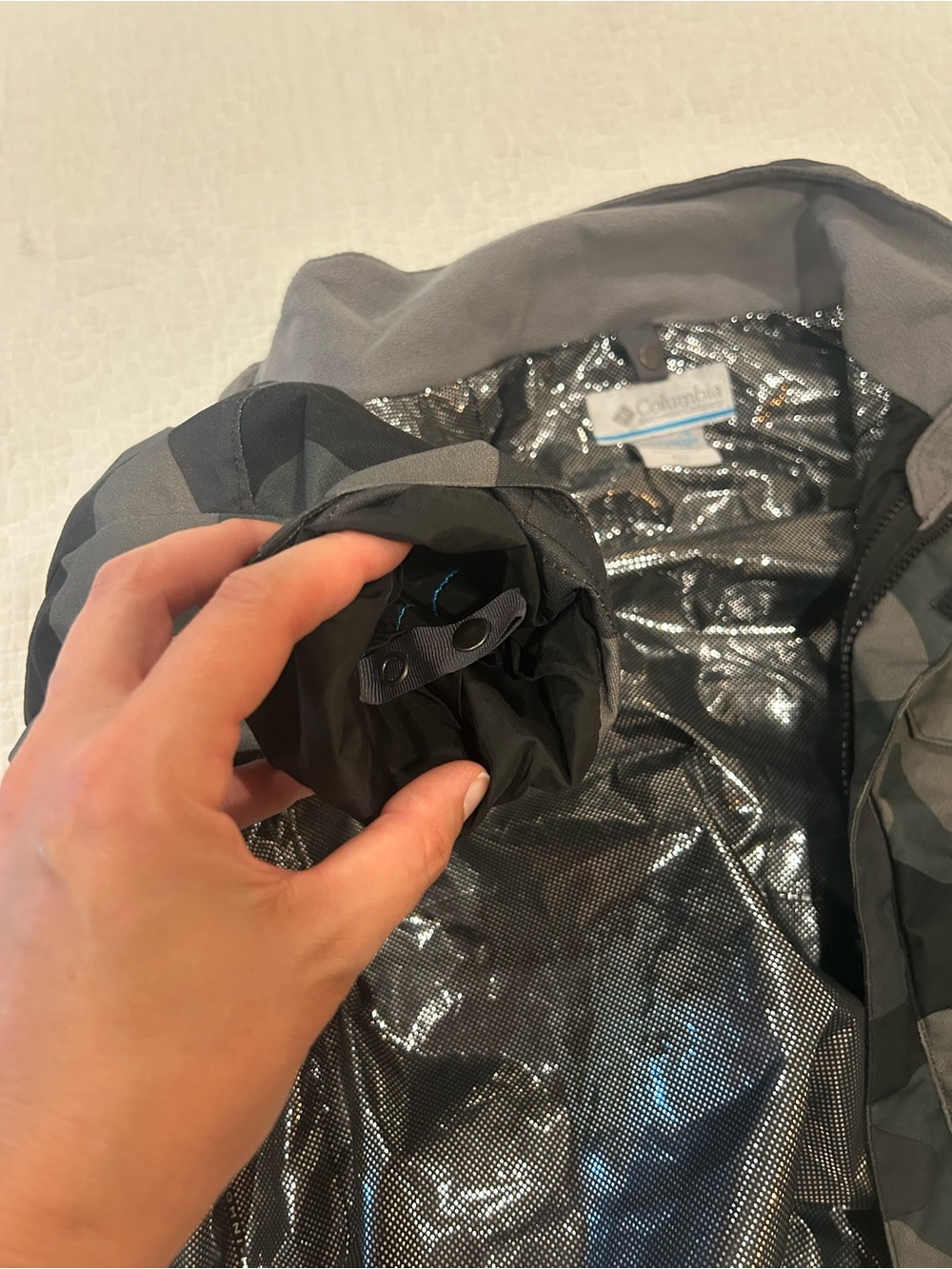 Columbia Boys' Camo Waterproof Jacket - Picture 4 of 5